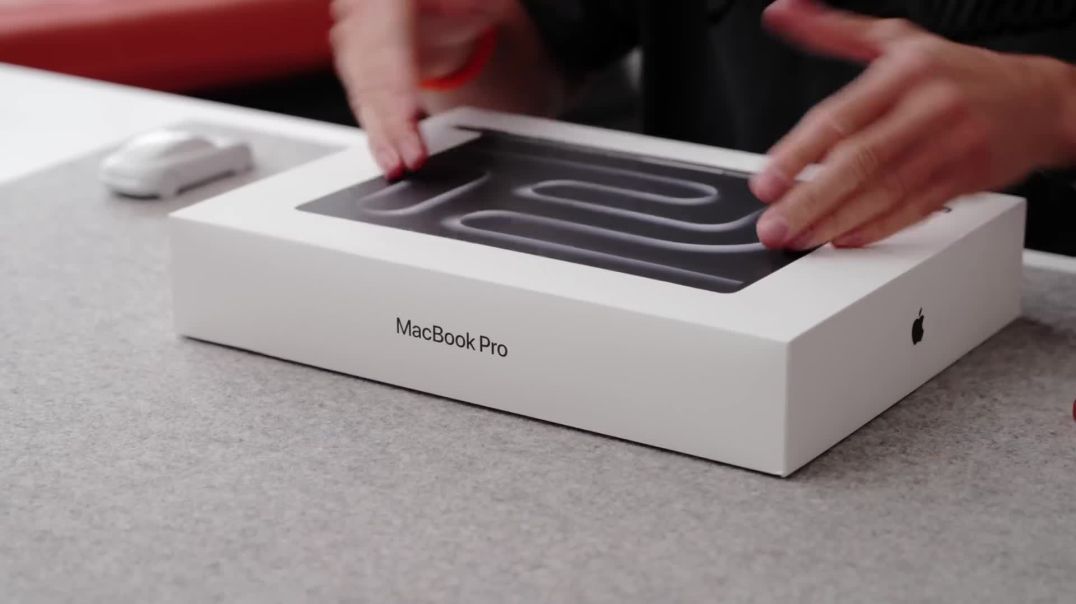 M5 MacBook Pro UNBOXING - Should You Upgrade Or Wait?