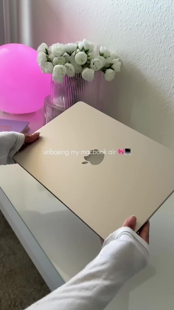 MacBook Air M4 13  ? Starlight   Premium Unboxing